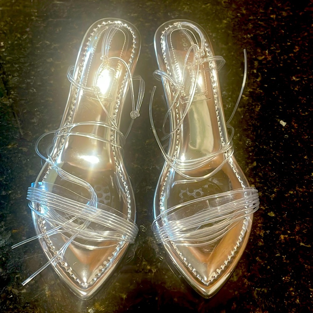 NIB Good American Cinder-Rella Wedge Silver. Size: 9.5